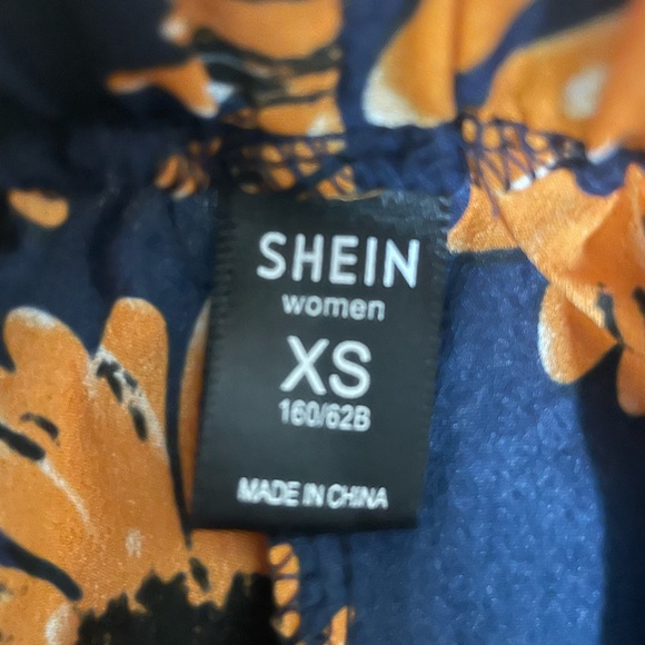 Shein sunflower matching top and shorts set, size xs - Picture 6 of 6